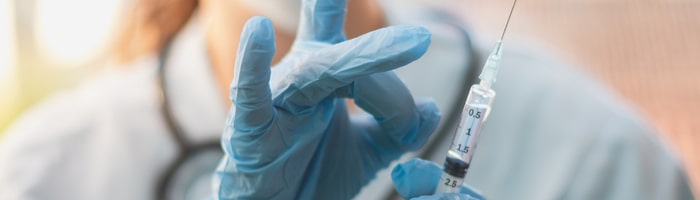 Кремль планирует начать массовую вакцинацию россиян от COVID-19 до Нового года Кремль планирует начать массовую вакцинацию россиян от COVID-19 до Нового года