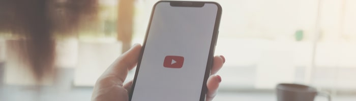 YouTube будет удалять видео с ложной информацией о COVID-19 YouTube будет удалять видео с ложной информацией о COVID-19