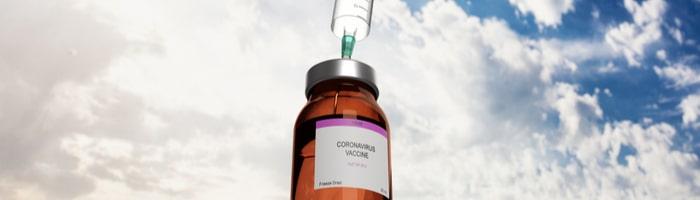 Российская вакцина от коронавируса может выйти на рынок уже в середине августа Российская вакцина от коронавируса может выйти на рынок уже в середине августа